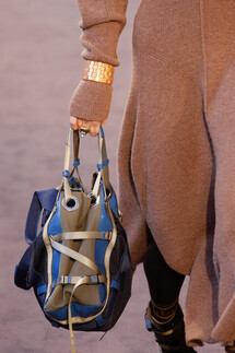 Details Chloé Fall 2018 Ready-to-Wear , Детали коллекции Хлоя осень зима 2018 , Fashion show , неделя моды в Париже , PFW , Paris Fashion Week , Mainstyles